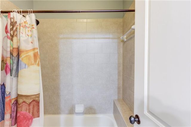 6504 Blue Water Drive, Buford, GA 30518