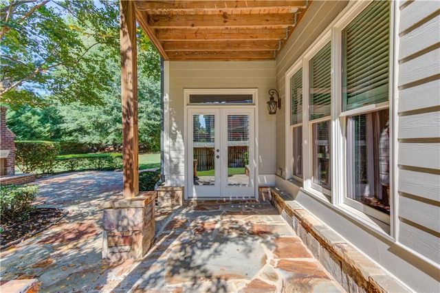 6504 Blue Water Drive, Buford, GA 30518
