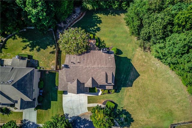 6504 Blue Water Drive, Buford, GA 30518