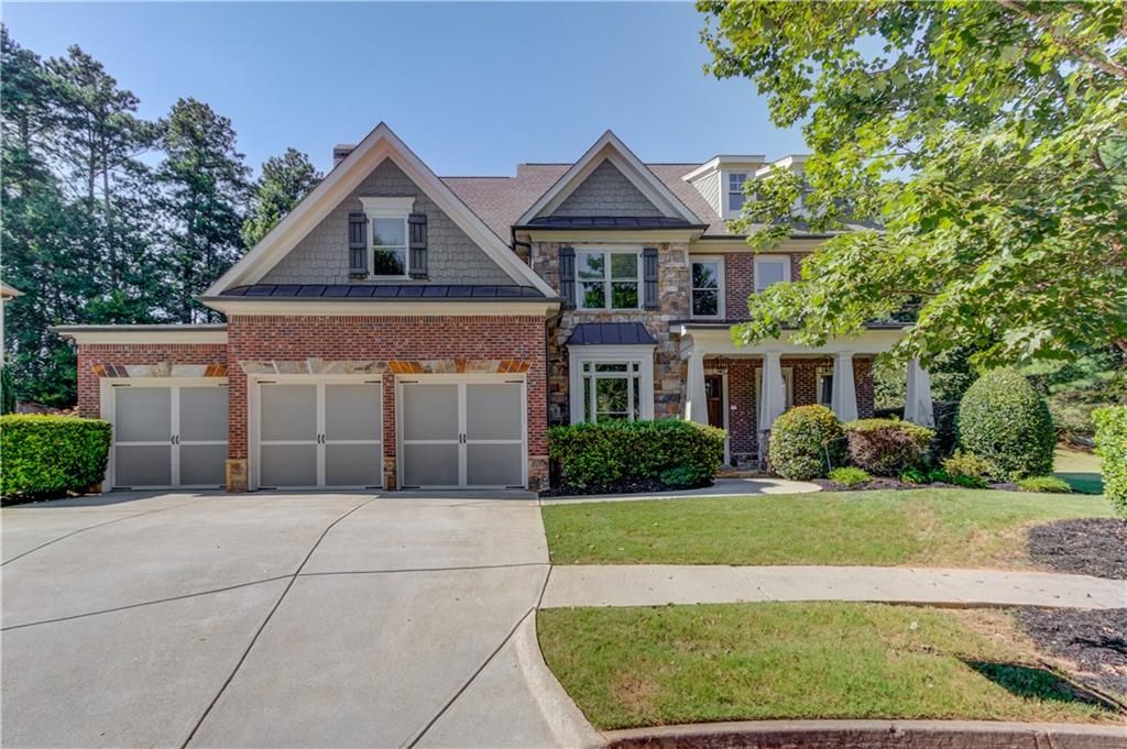 6504 Blue Water Drive, Buford, GA 30518