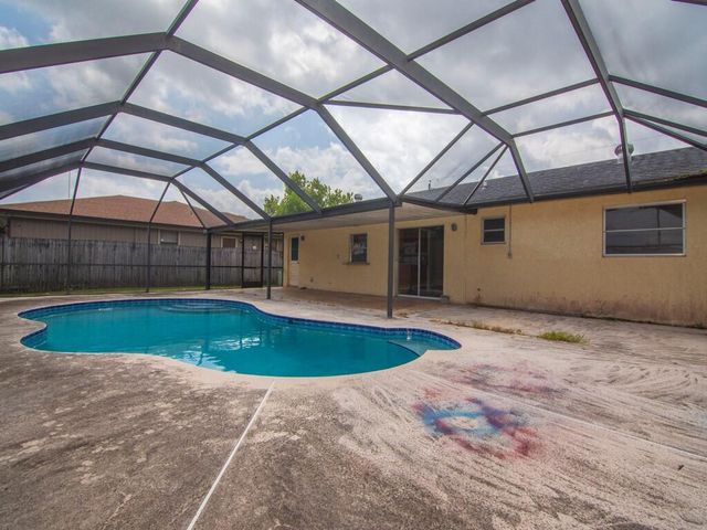 557 SW Duval Avenue, Port St Lucie, FL 34983