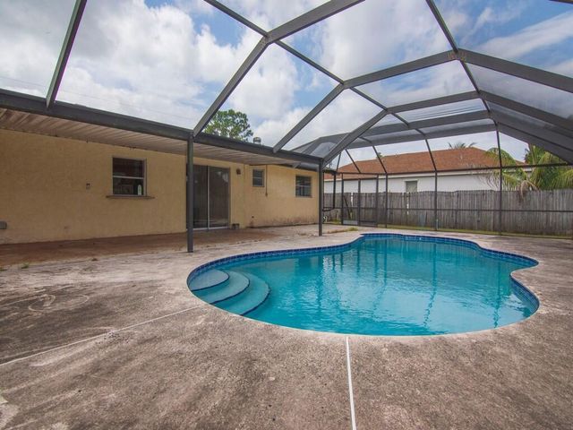 557 SW Duval Avenue, Port St Lucie, FL 34983
