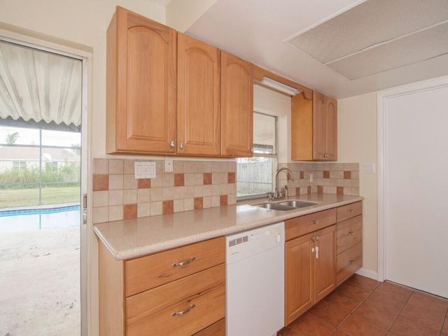 557 SW Duval Avenue, Port St Lucie, FL 34983