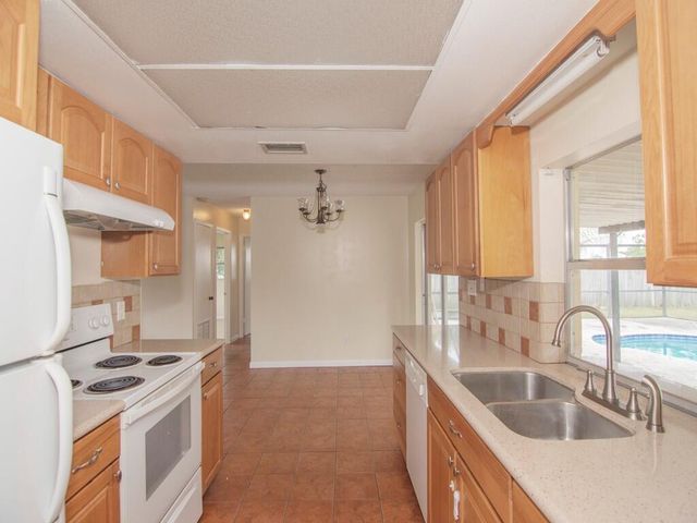 557 SW Duval Avenue, Port St Lucie, FL 34983