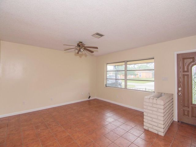 557 SW Duval Avenue, Port St Lucie, FL 34983