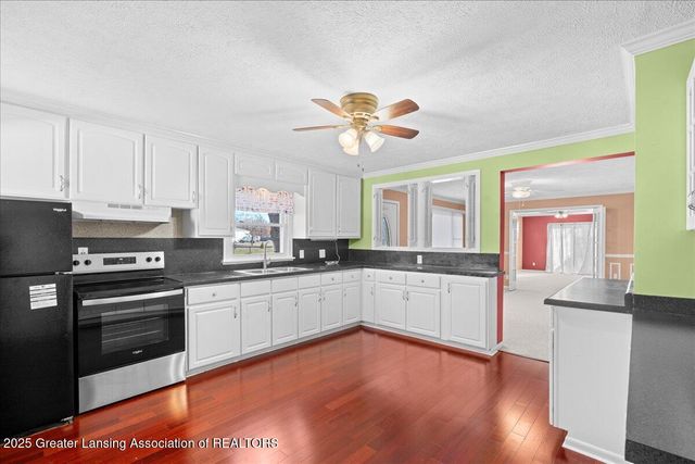 6030 Piper Avenue, Lansing, MI 48911