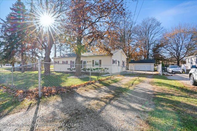 6030 Piper Avenue, Lansing, MI 48911