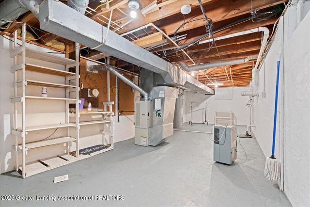 6030 Piper Avenue, Lansing, MI 48911