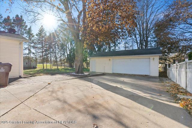 6030 Piper Avenue, Lansing, MI 48911