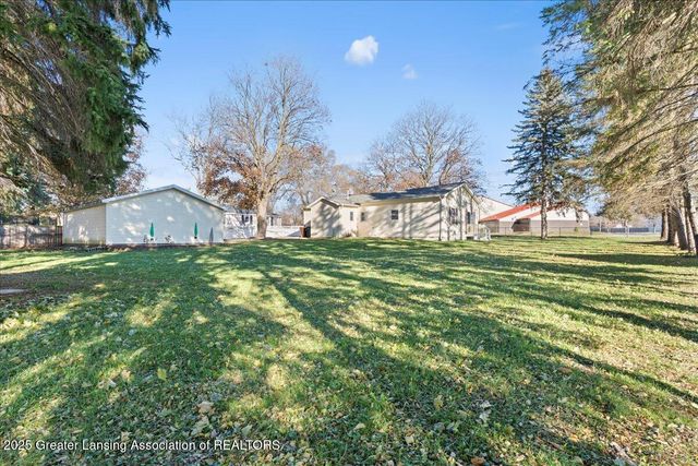 6030 Piper Avenue, Lansing, MI 48911