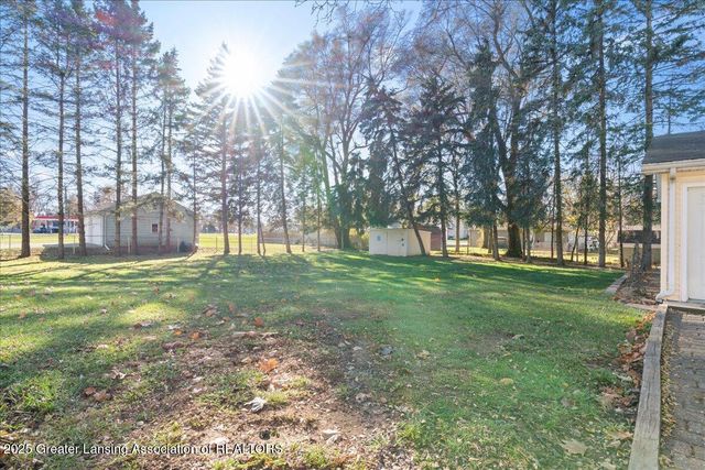 6030 Piper Avenue, Lansing, MI 48911