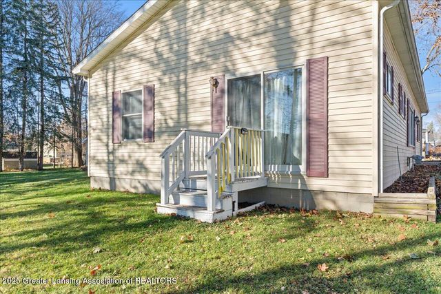 6030 Piper Avenue, Lansing, MI 48911