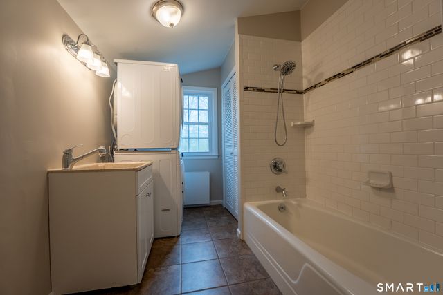 30 Hillsboro Drive, West Hartford, CT 06107