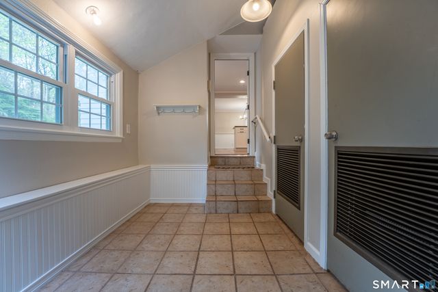 30 Hillsboro Drive, West Hartford, CT 06107