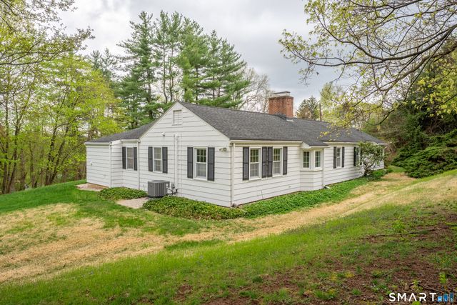 30 Hillsboro Drive, West Hartford, CT 06107