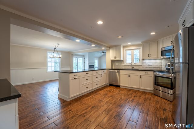 30 Hillsboro Drive, West Hartford, CT 06107