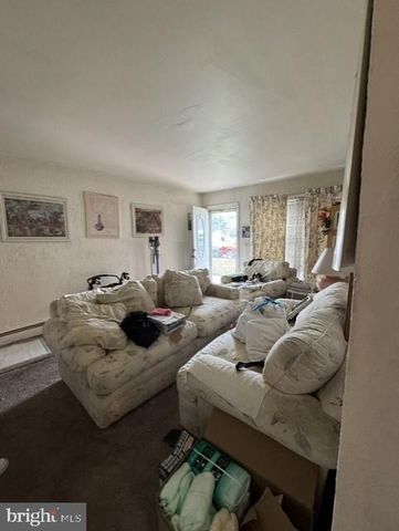 17 CAHALAN RD, New Castle, DE 19720