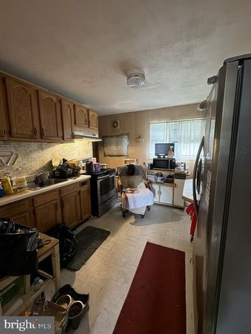 17 CAHALAN RD, New Castle, DE 19720
