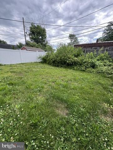 17 CAHALAN RD, New Castle, DE 19720