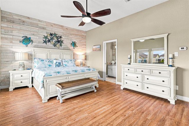 19 N Sandpiper Street, La Marque, TX 77568