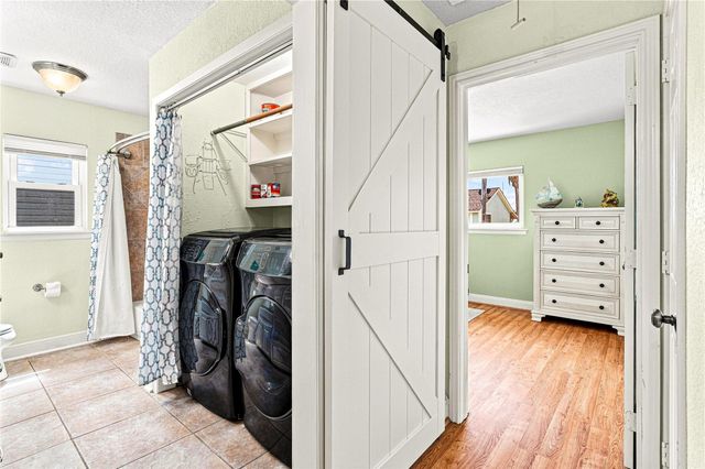 19 N Sandpiper Street, La Marque, TX 77568
