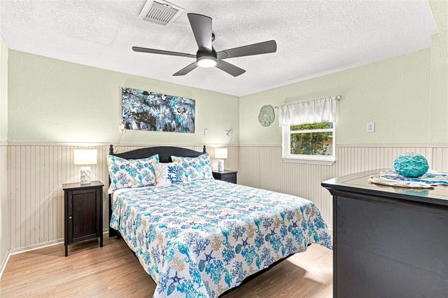 19 N Sandpiper Street, La Marque, TX 77568