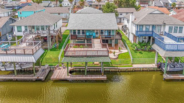 19 N Sandpiper Street, La Marque, TX 77568