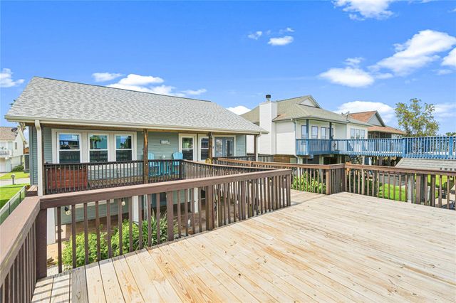 19 N Sandpiper Street, La Marque, TX 77568