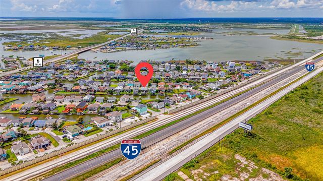 19 N Sandpiper Street, La Marque, TX 77568