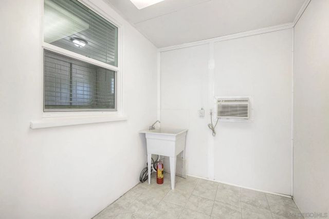 5422 Waring, San Diego, CA 92120