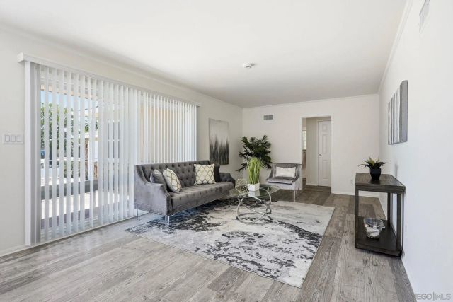 5422 Waring, San Diego, CA 92120