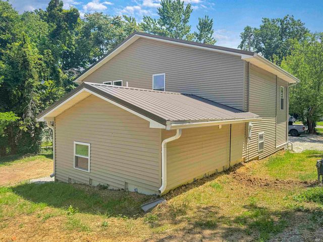 407 S Eighth Street, Boonville, IN 47601