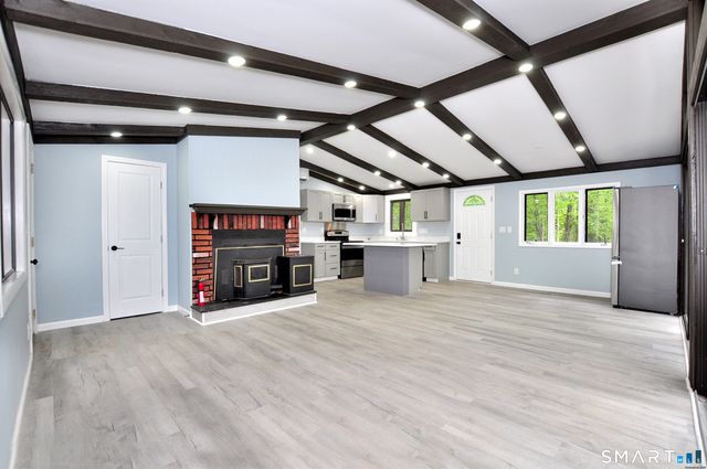19 Smithfield Avenue, Meriden, CT 06451