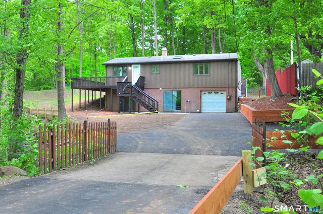 19 Smithfield Avenue, Meriden, CT 06451