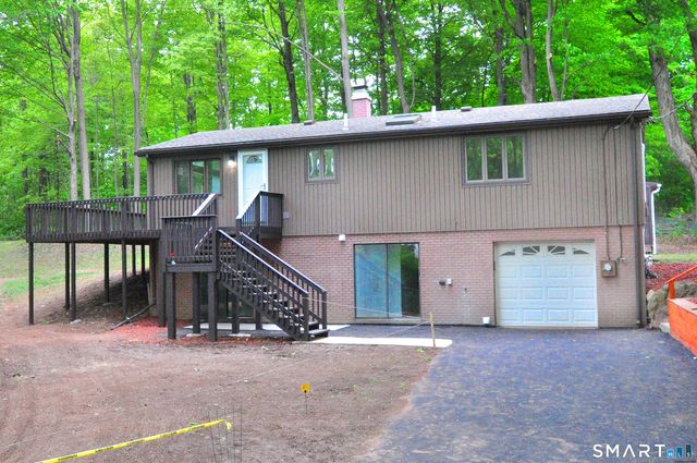 19 Smithfield Avenue, Meriden, CT 06451