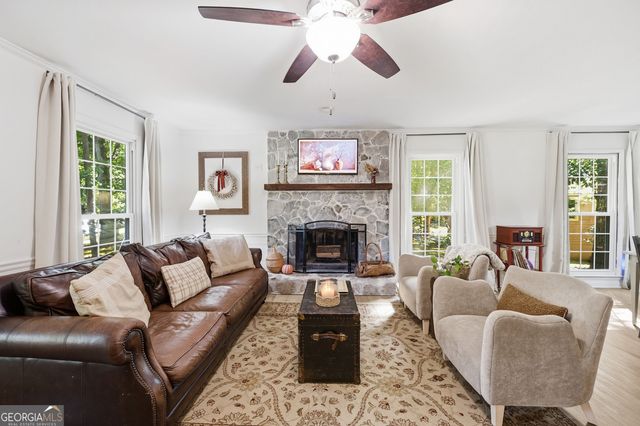 2109 Winding Creek Lane SW, Marietta, GA 30064