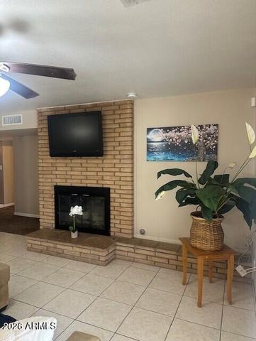 4207 W CAROL Avenue, Phoenix, AZ 85051