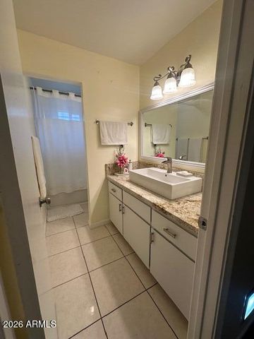 4207 W CAROL Avenue, Phoenix, AZ 85051