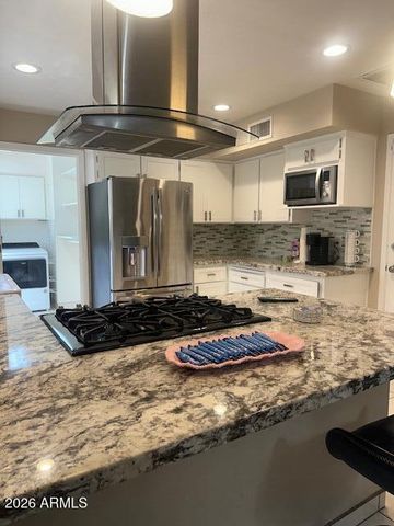 4207 W CAROL Avenue, Phoenix, AZ 85051