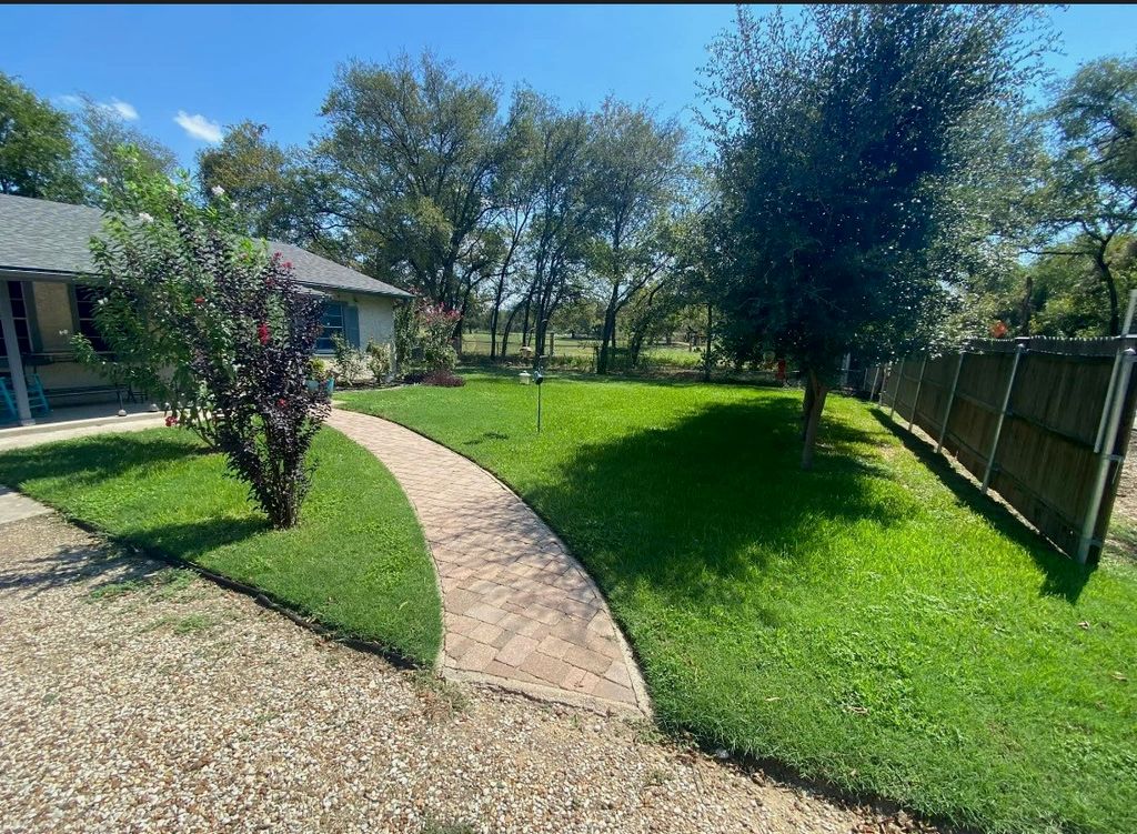 2401 W Bethesda Road, Burleson, TX 76028
