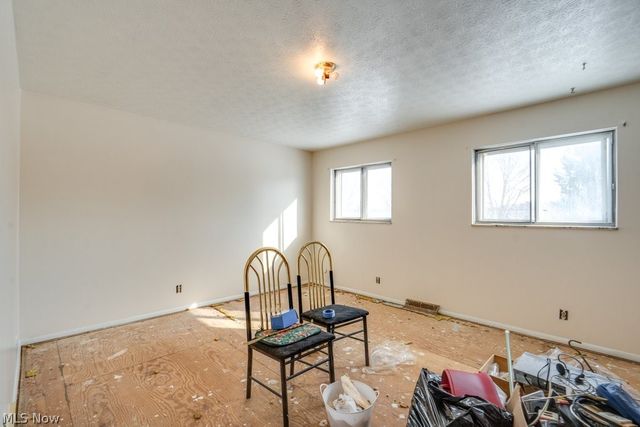 697 Ocean Avenue, Akron, OH 44310