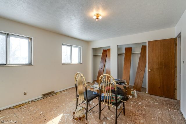 697 Ocean Avenue, Akron, OH 44310