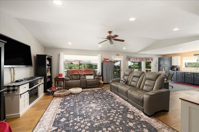 4375 Harness Tract Rd, Camino, CA 95709