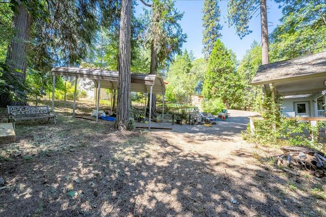 4375 Harness Tract Rd, Camino, CA 95709
