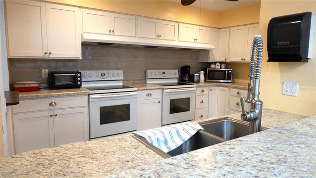 1418 ARROWHEAD CIRCLE W 20D, Clearwater, FL 33759