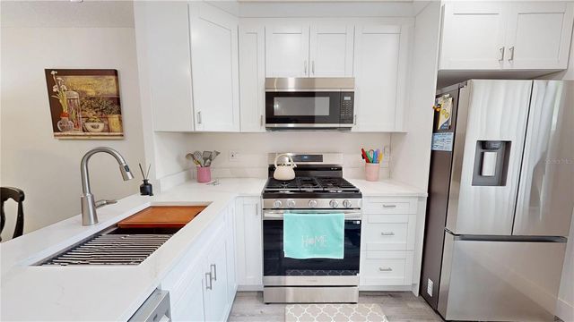 1418 ARROWHEAD CIRCLE W 20D, Clearwater, FL 33759