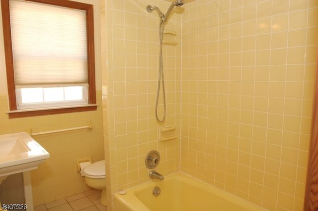 147 Delacy Ave, North Plainfield Boro, NJ 07060