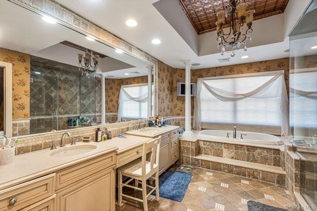22 Turnberry Court, Dix Hills, NY 11746