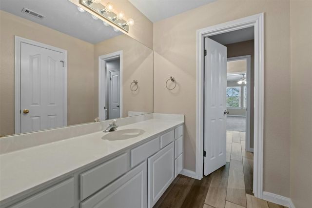 1001 Chickory CT, Round Rock, TX 78665