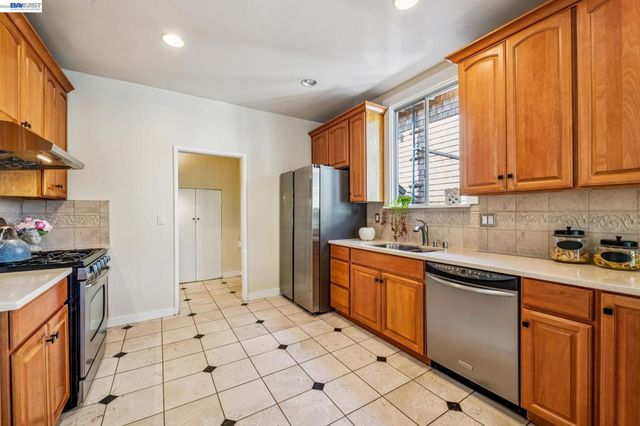 1801 Wood St, Alameda, CA 94501